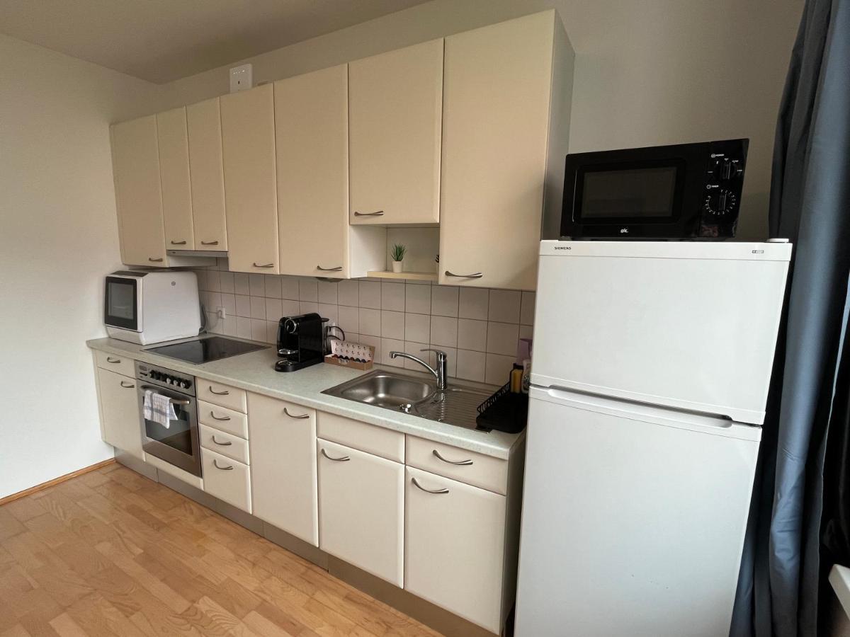Апартаменты Cool Schonbrunn Apt 2Br Вена Экстерьер фото
